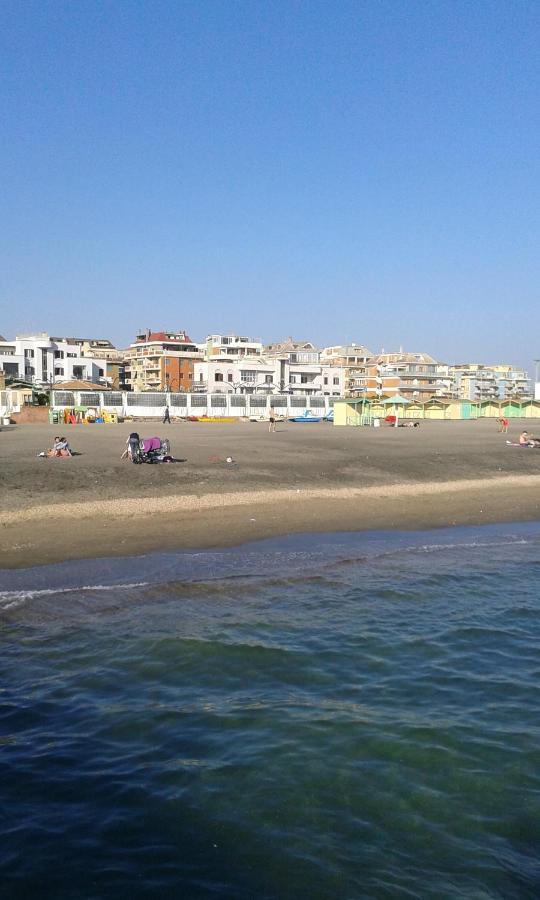 Ostia Loft Fronte Mare Daire Dış mekan fotoğraf